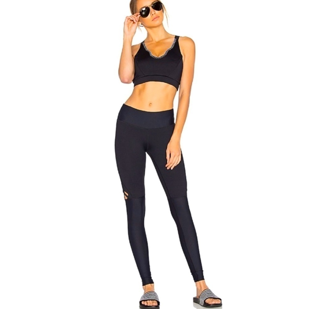 TRACK & BLISS Star Cutout Leggings